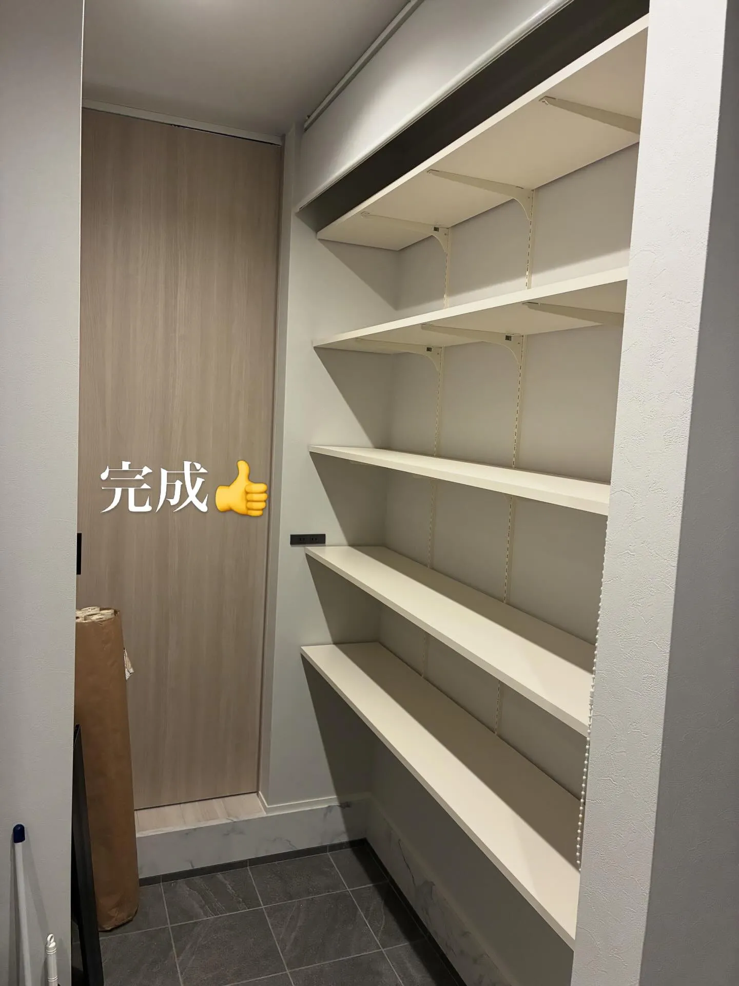 可動棚取付工事👷